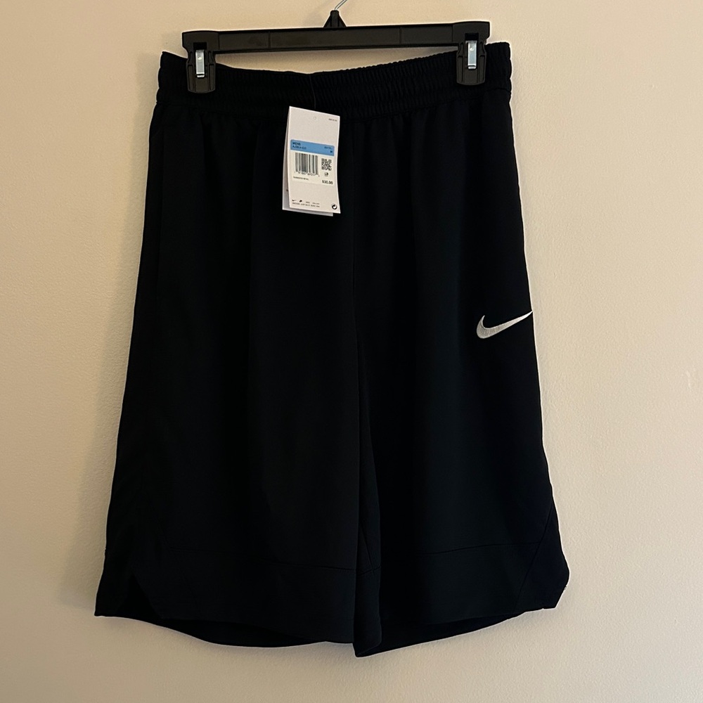 NWT Nike Dri fit basketball shorts. Men's medium black
